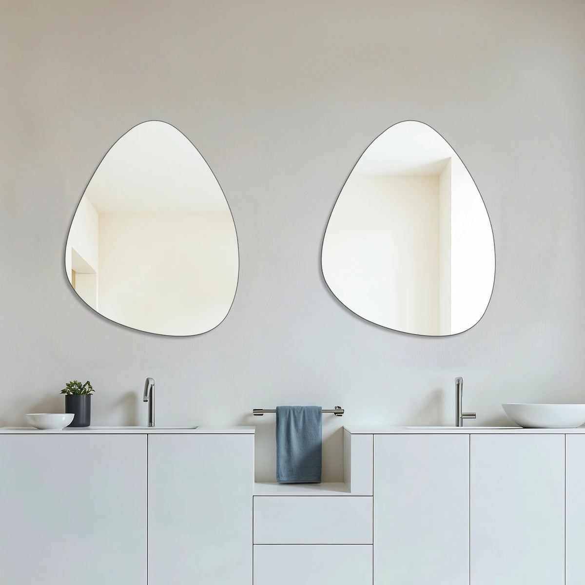 Wall Mirror Bibiana