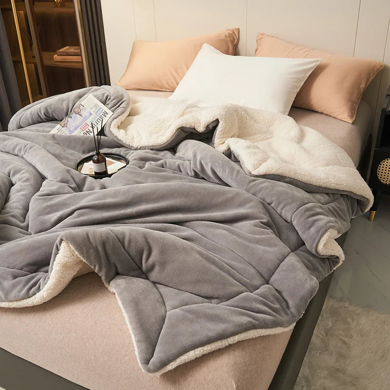 Throw blanket Kristina in light gray