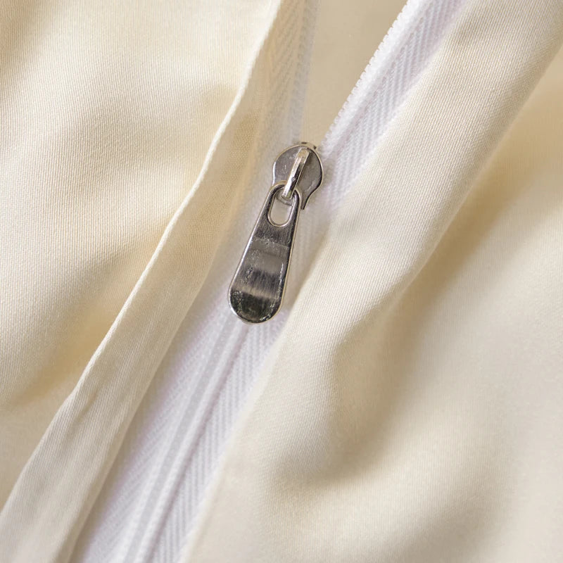 Close-up of the zip closure on lyocell duvet cover Terézia
