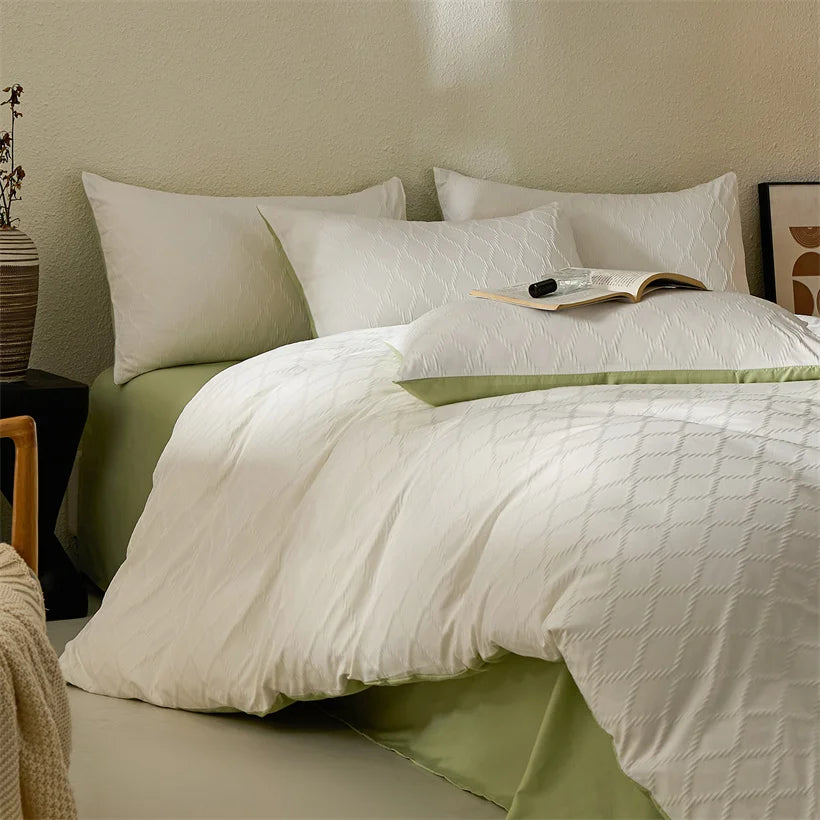Duvet Cover Set Marta in ivory on a bed