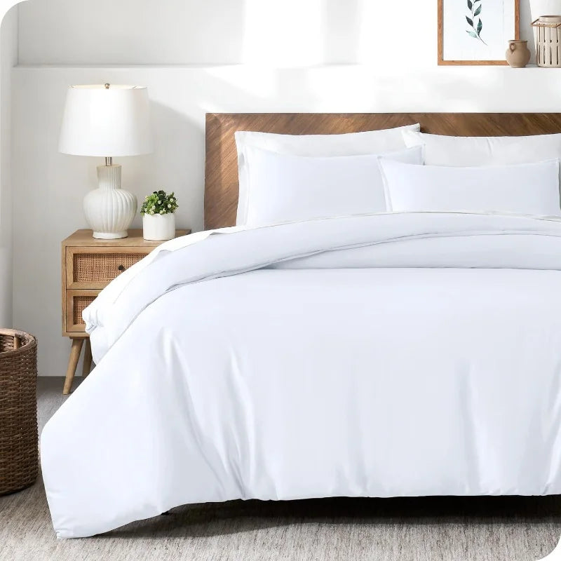 Duvet Cover Set Božena in white on a bed