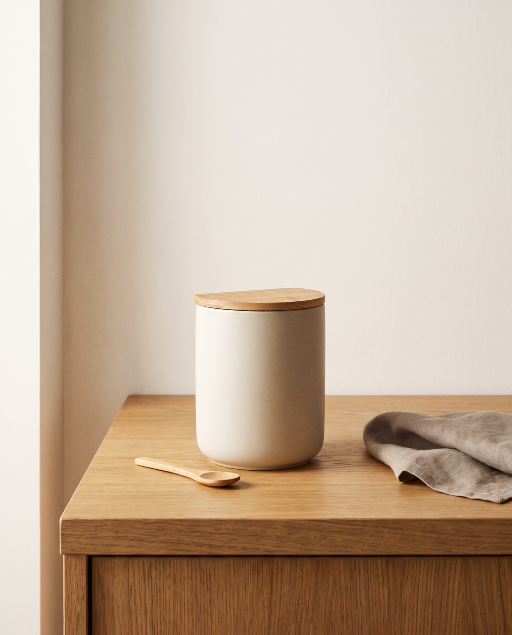 Single Lipa ceramic storage jar with lid, matte neutral glaze